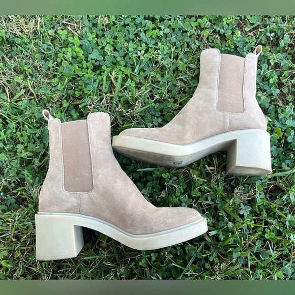 Shoes - Dolce Vita Gunner Woman’s Suede Taupe Brown Heeled Boots Size 9M